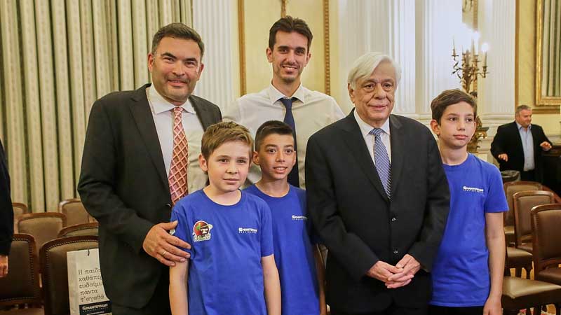 Ο Πρόεδρος της Δημοκρατίας τίμησε τις ομάδες που θα εκπροσωπήσουν την Ελλάδα στο εξωτερικό